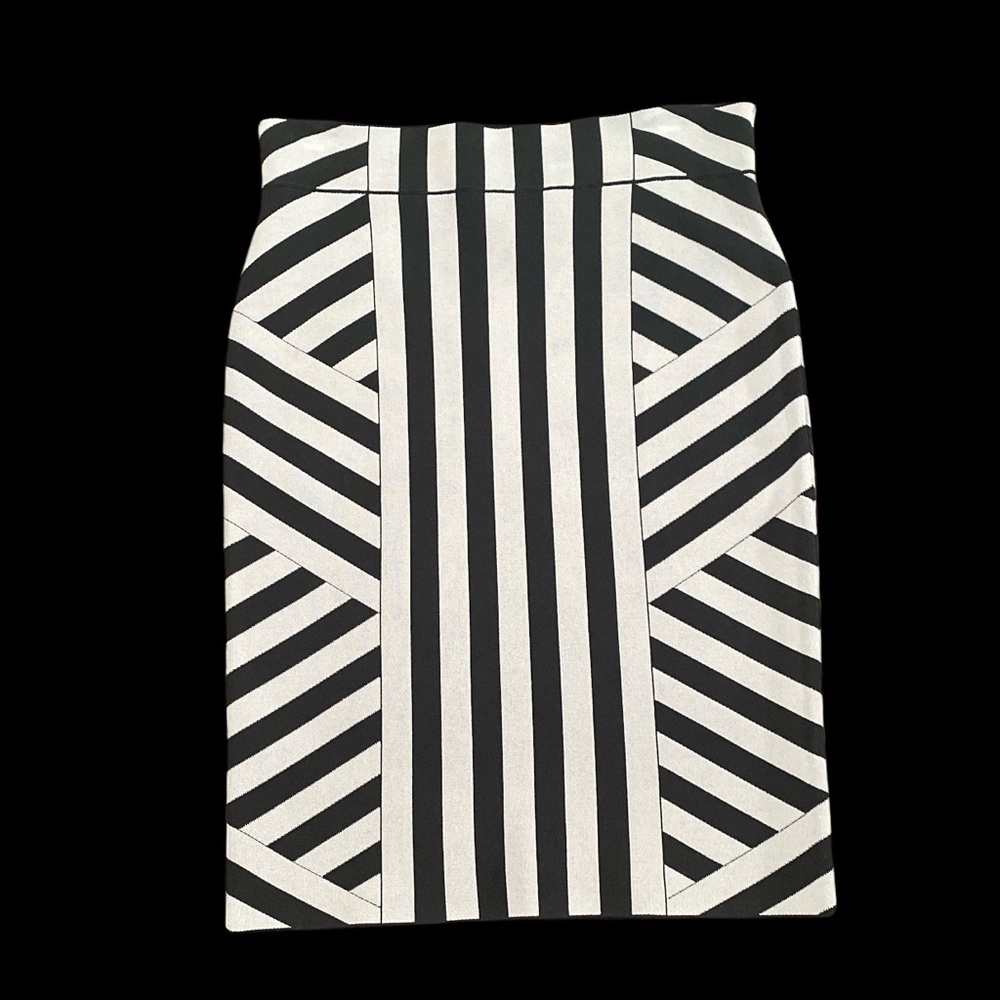 Grey& Black Striped BCBG ‘Scarlet’ Body-con mini skirt/Sz Small/NWOT - Picture 2 of 6